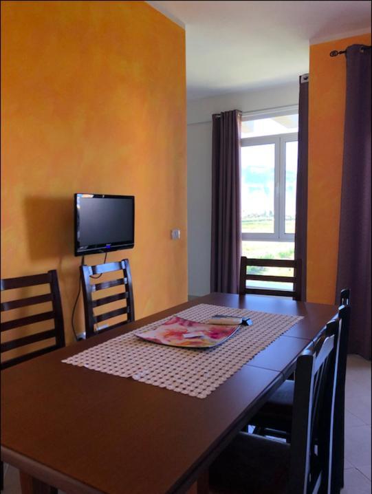 Rainbow Holiday Apartments Vlorë 外观 照片